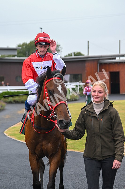 270825-Race 2-Rogue Attraction-4927 - Race 2