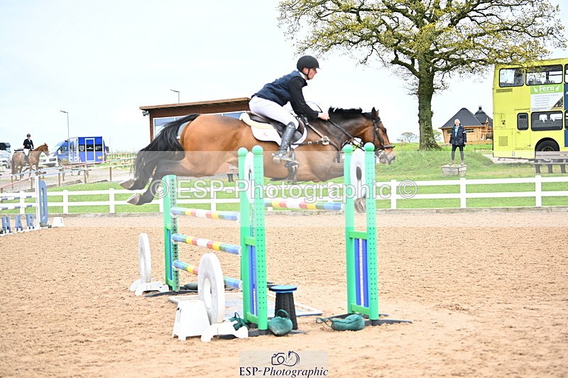 240501A-141002-00983 - Cls 8 Snr Foxhunter and 1.20m Open