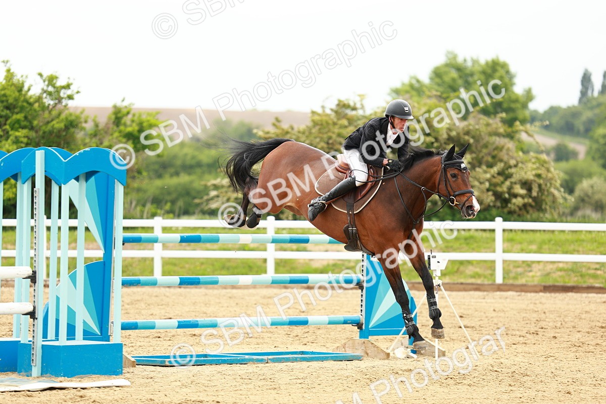 SBM_001154 - Class 5 - Senior Foxhunters - 1.20m