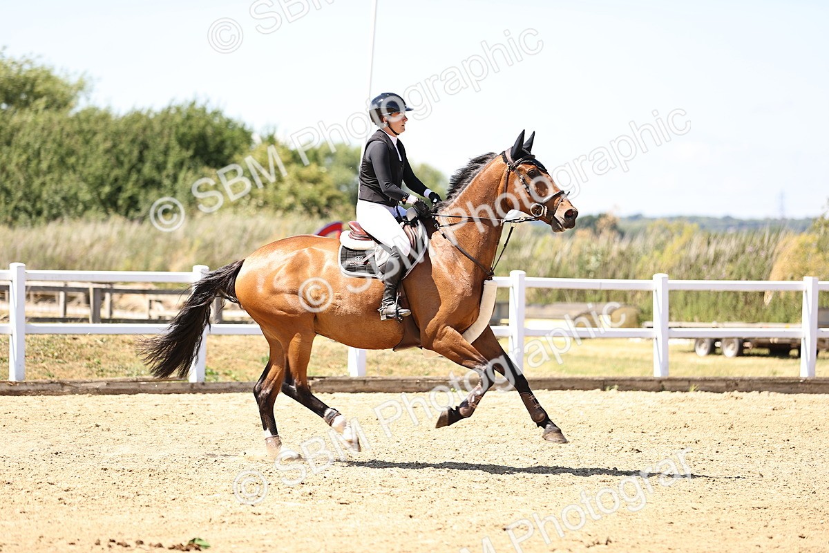 SBM_015003 - Class 15 - Senior Newcomers - 1.10m Open