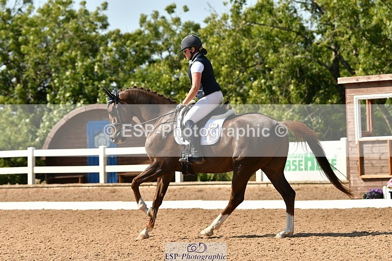 250817-154809-11338 - 214-Verity.PerryVogue