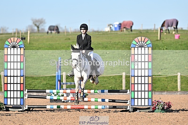 250401-171953-00356 - 70cm classes