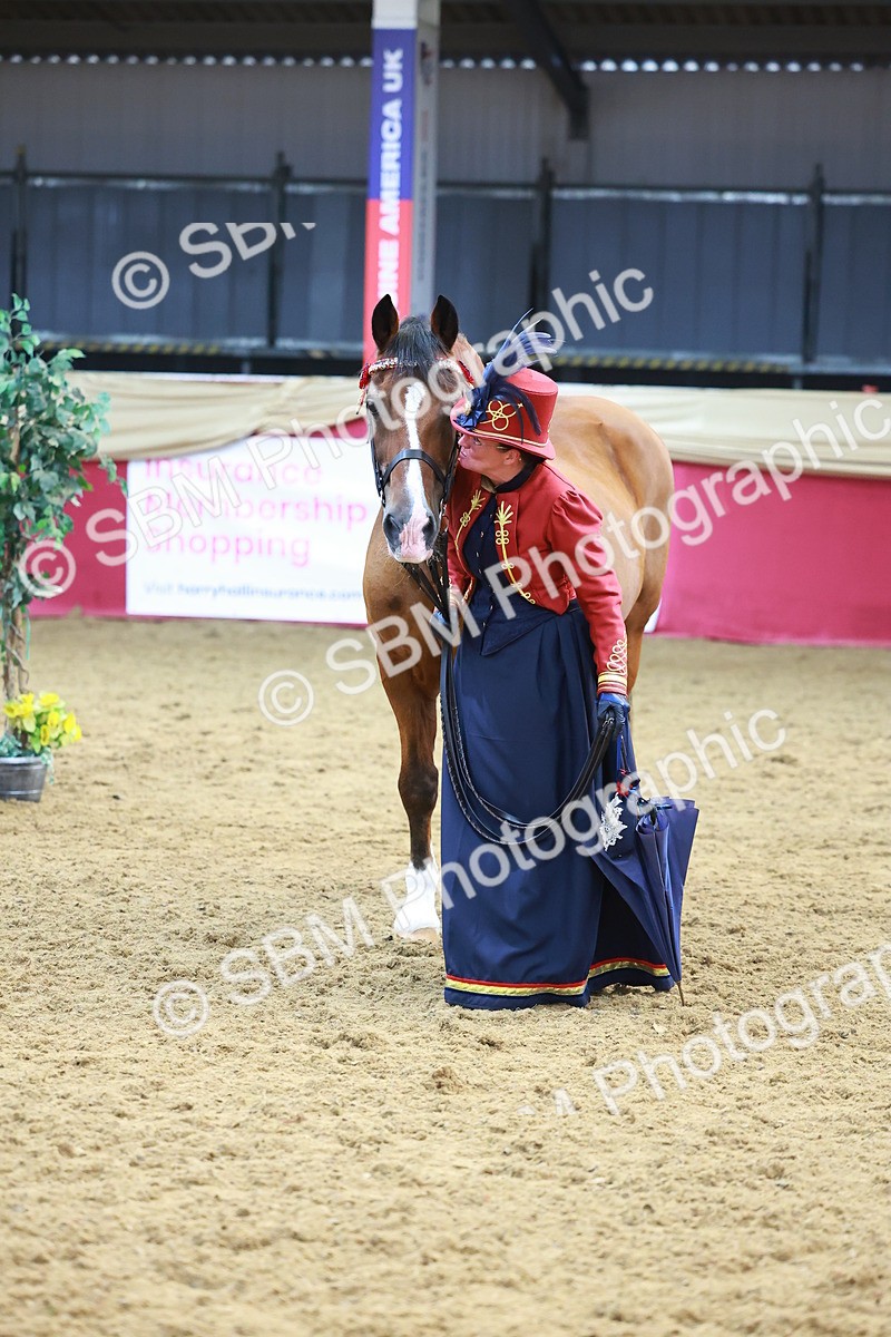 SBM_13632 - Class 104 - IH  Costume