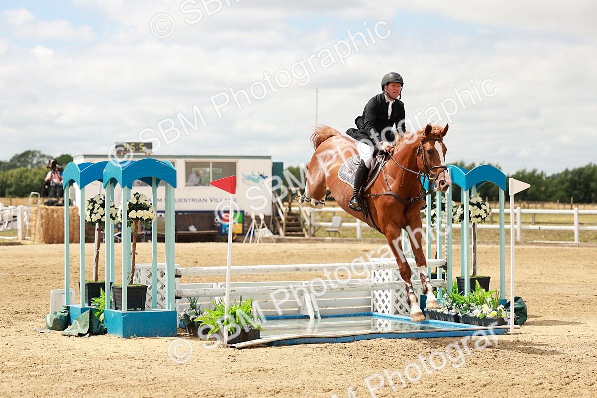 SBM_018419 - Class 21 - Senior Newcomers Championship 2d Rd