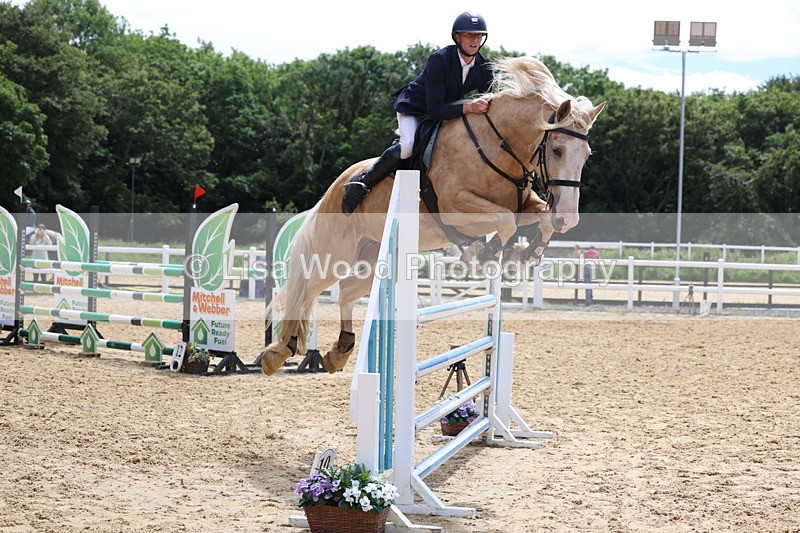 3E7A7293 - Class 7: Senior 1.05m