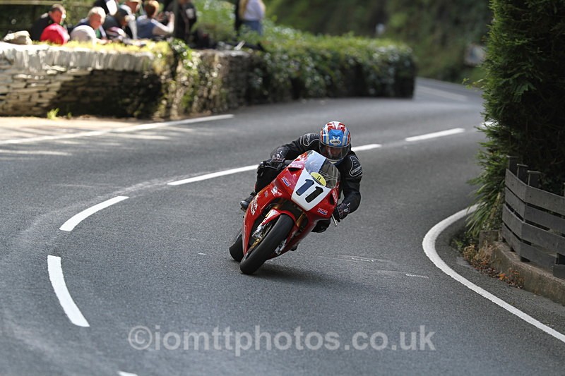 FOM_0906 - Classic TT Lap of honour