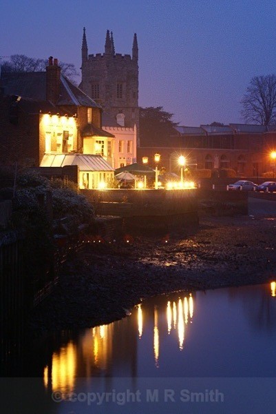 St John's, Isleworth, Thames side - LANDSCAPES & TREES