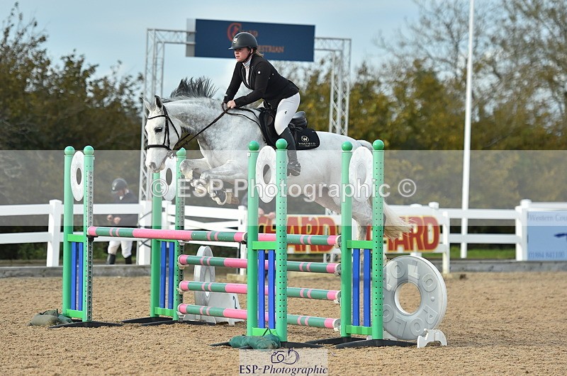 231111A-132308-02122 - Cls 12 Newcomers & 1.10m Open