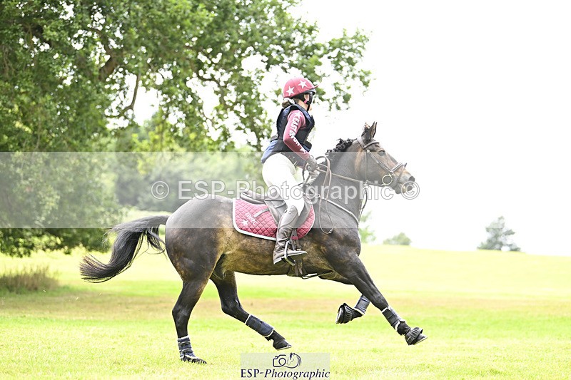 240825X-161238-36215 - 80cm XC 15.30 to 16.30