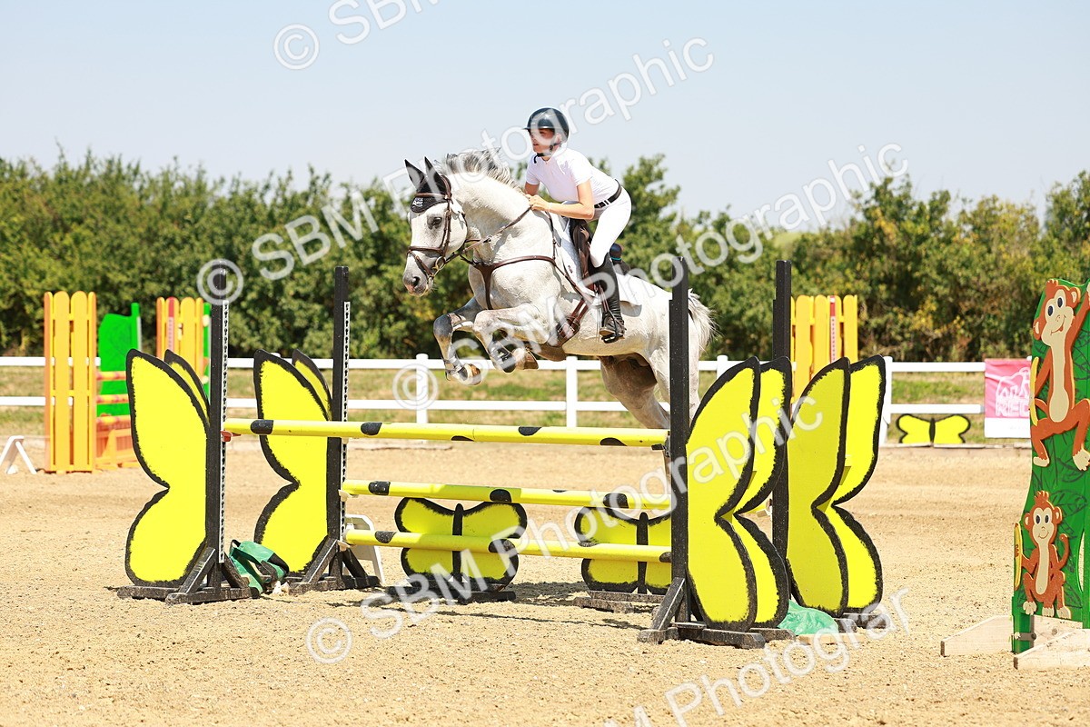 SBM_001594 - Class 4 - Senior Newcomers - 1.10m