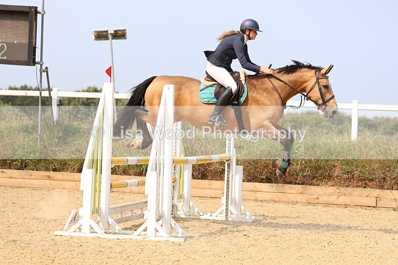 3E7A1178 - Class 4: Senior British Novice/90cm open