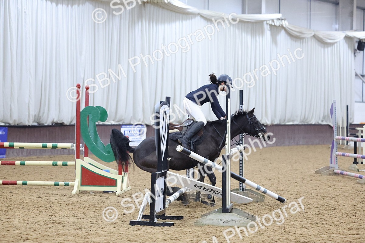 SBM_003304 - Class 11 - Blue Chip Pony Newcomers - 1.00m Open
