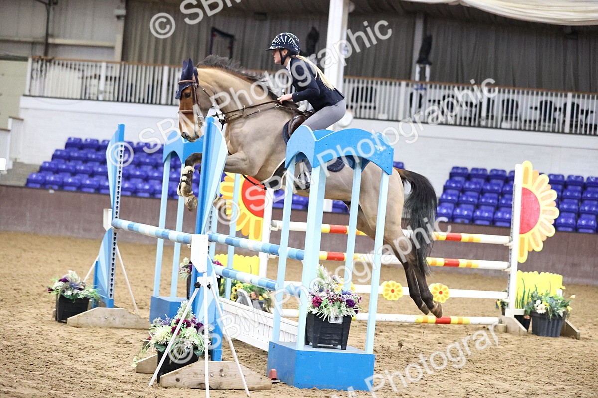 SBM_005520 - Class 17 - Senior Newcomers 1.10m