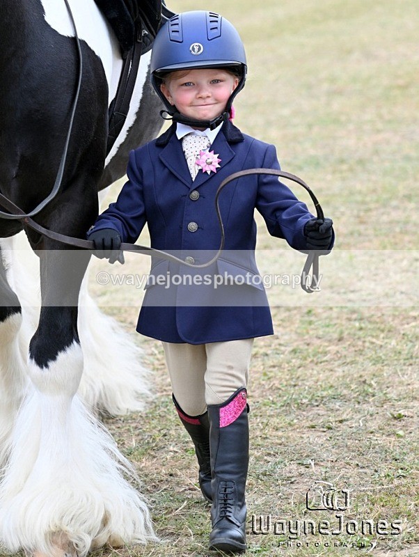 WJ7_3960 - Nancy & Churchill's first Show 22-06-25