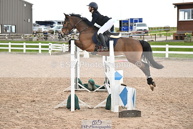 240310A-130118-02871 - Cls 6 Pony Foxhunter and 1.10m Open