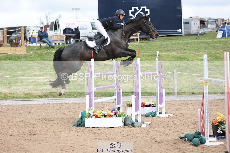 240419A-123716-07338 - Cls 6, 2 Star Medium Tour 1.35m