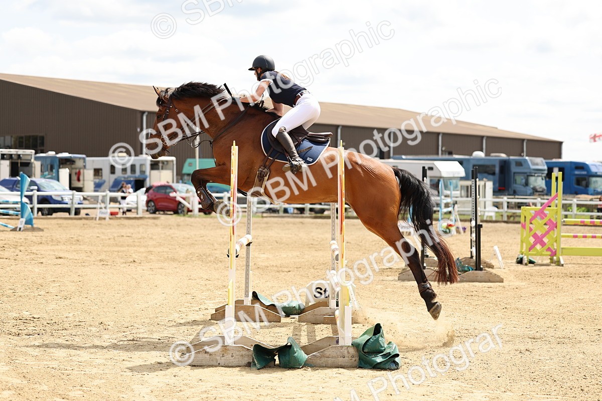 SBM_005250 - Class 18 - Senior 1.05m Open