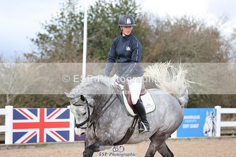 240223A-121233-01132 - Cls 4 Snr 1.05m Open