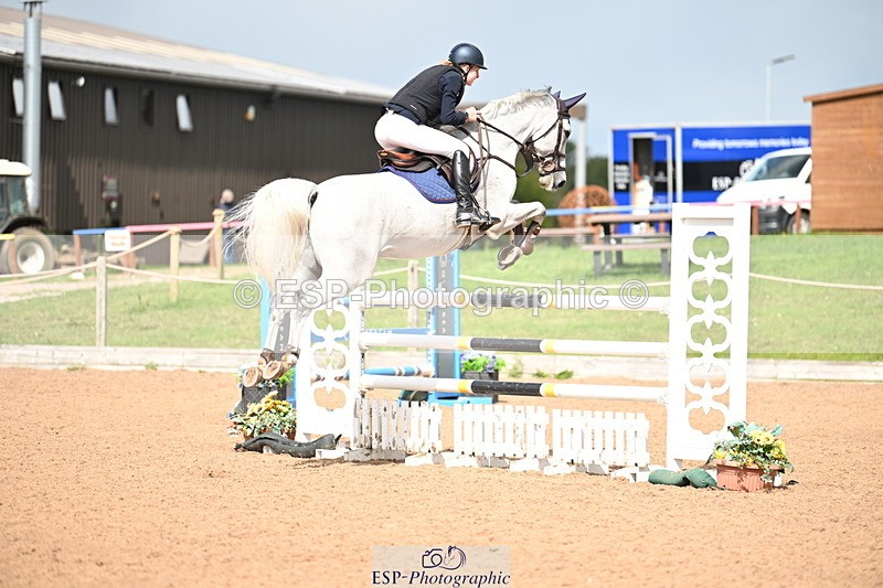 240912A-125846-01597 - Cls 3 Snr Foxhunter
