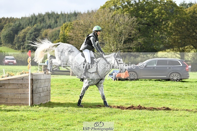 231020-140925-09679 - 120-VAN.KAUNITZ-Sara.Squires-XC
