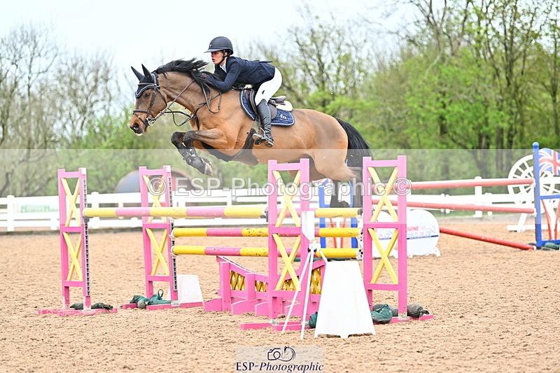 240501A-135735-00909 - Cls 8 Snr Foxhunter and 1.20m Open