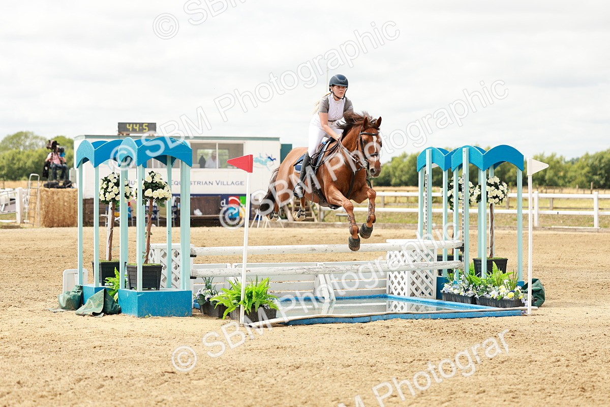 SBM_018351 - Class 21 - Senior Newcomers Championship 2d Rd