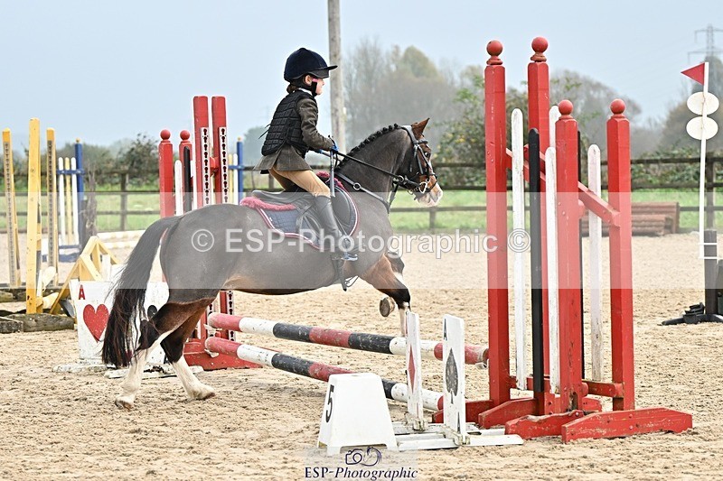 241110-102821-00311 - 40cm Showjumping