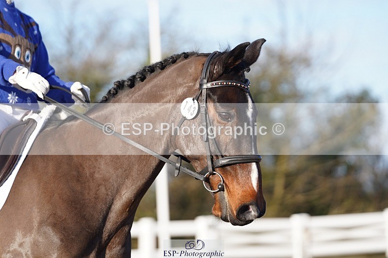 241214-114216-00349 - 143-Tila.Da.Costa-Leomiro