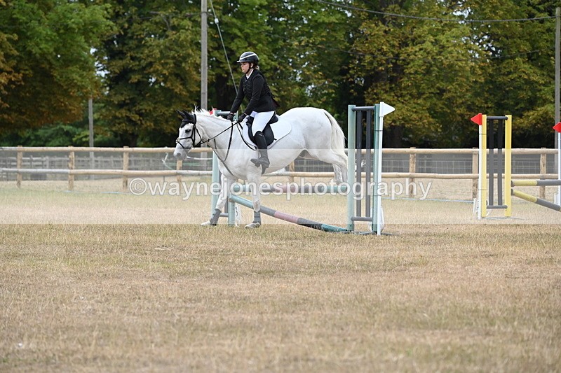 WJ6_0642 - Class 14 Intermediate Jumping 75cm