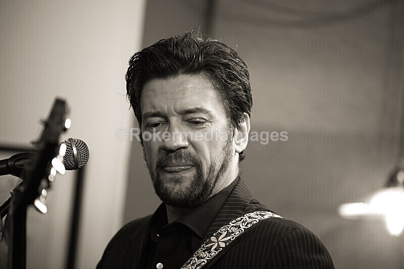 NKC-39 - Denny Illet and chums plays tribute to Nat King Cole