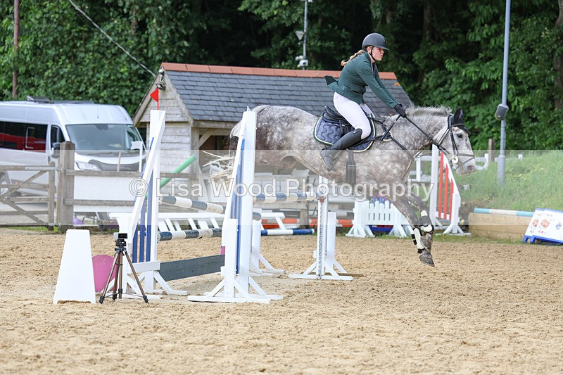 3E7A4211 - Class 7: Senior Newcomers/1.10m open