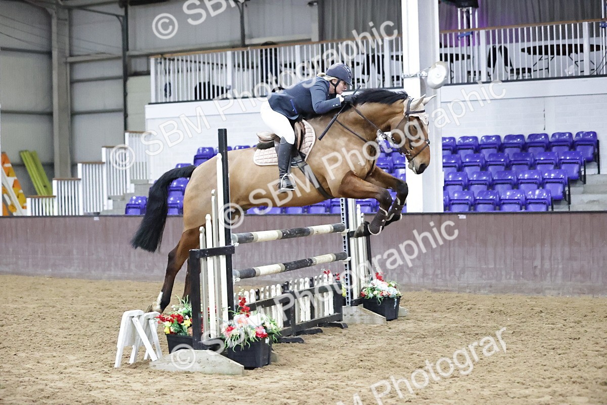 SBM_001123 - Class 4 - Senior Newcomers/ 1.10m Open