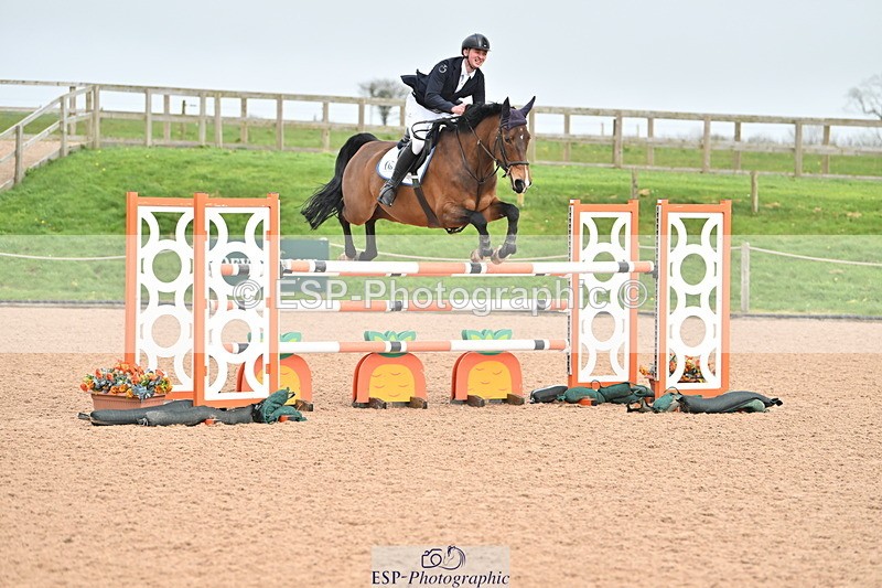 240405A-140628-01856 - Cls 5 National 1.30m Open