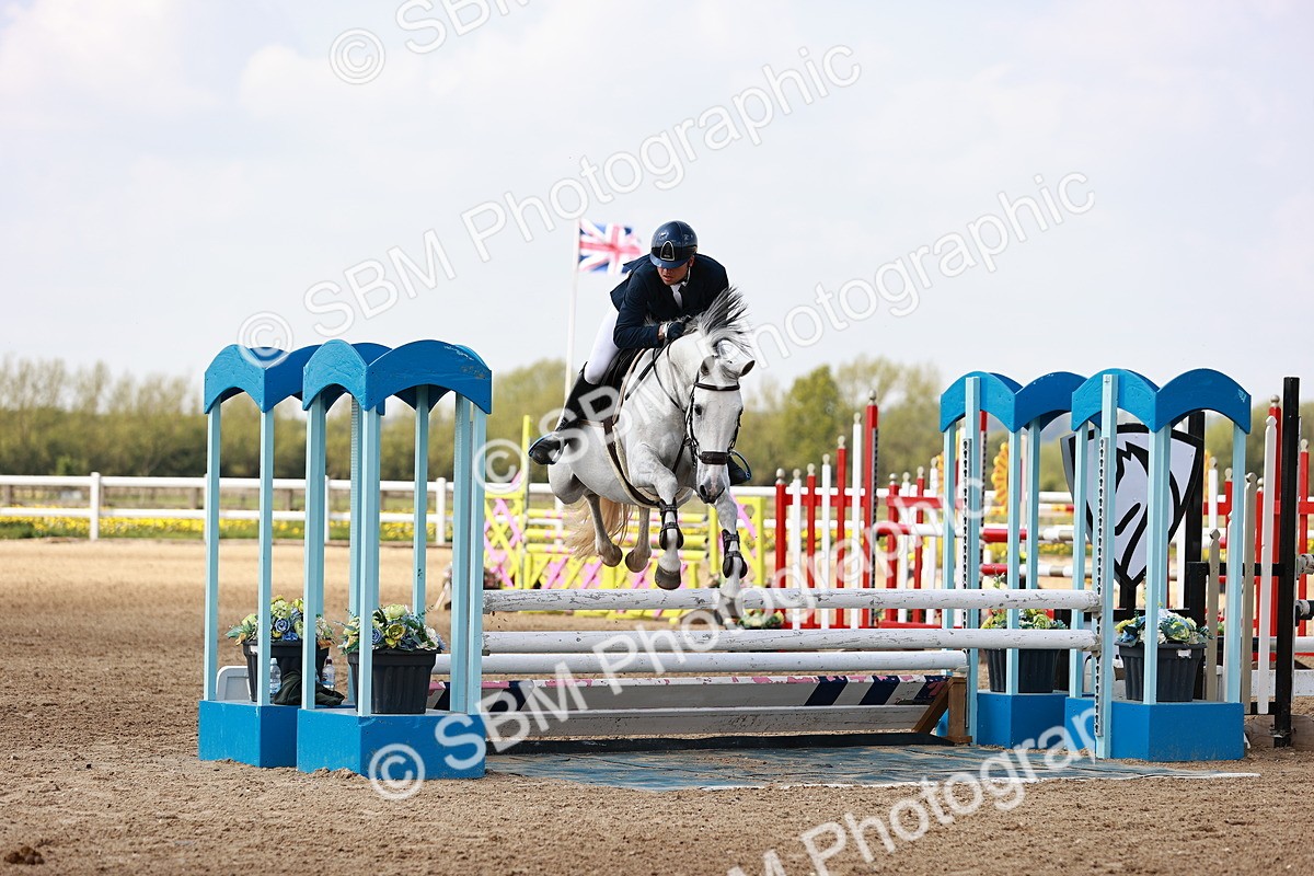  - Class 24 - Senior Newcomers - 1.10m