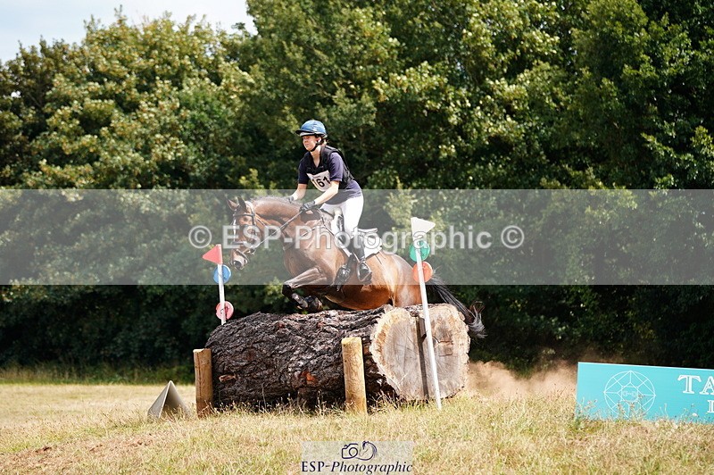 250802A-150014-05578 - D-161-Amelia.Halley-MOMENTUM.21