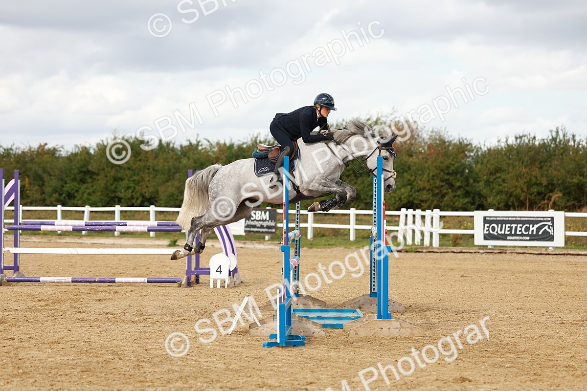 SBM_001332 - Class 4 - Senior Newcomers - 1.10m