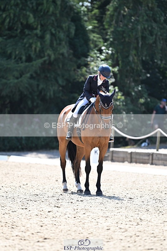 250810A-135056-07135 - 111-Elizabeth.AllenHeraldik