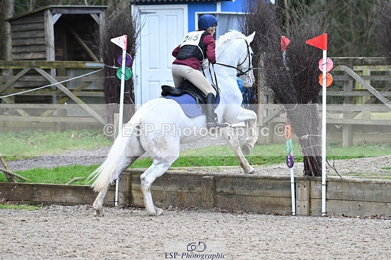 240302-110152-00618 - Cls 1 70-75cm 9.55 to End