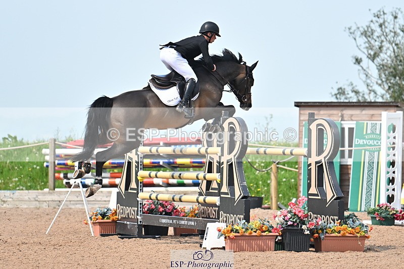 240512A-104739-17377 - Cls 48 National 1.30m Open