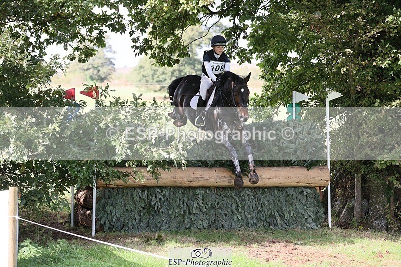 231020-135328-09209 - 108-BELGRAVE.IRENA-Lizzie.Scholefield-XC
