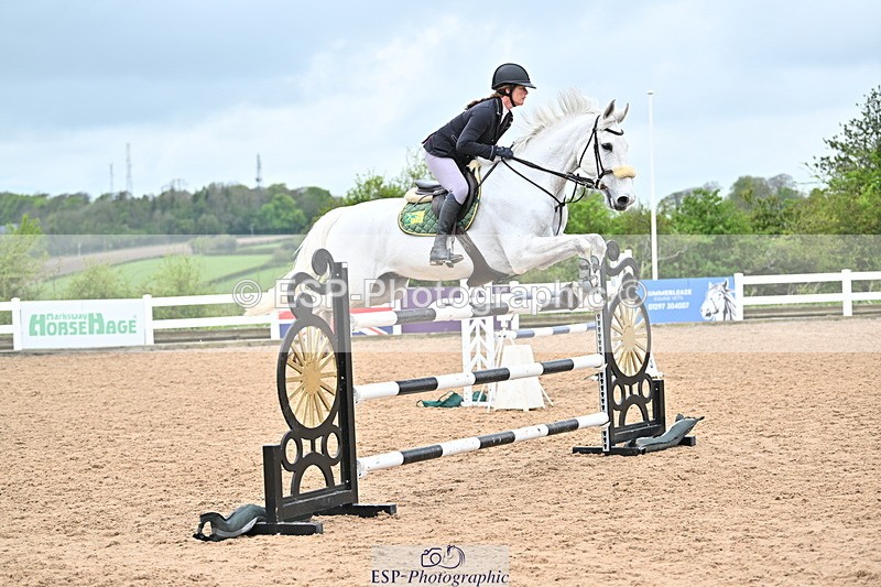 240501A-141603-00999 - Cls 8 Snr Foxhunter and 1.20m Open