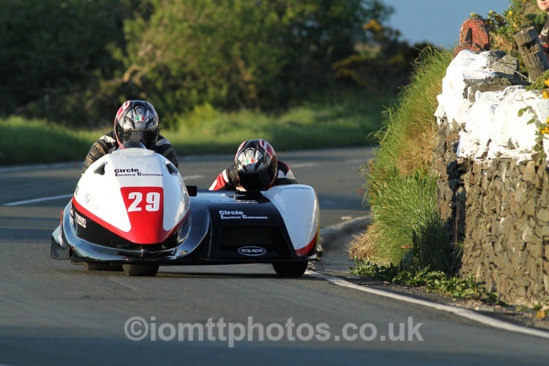 Tony Thirkell / Nigel Barlow - Monday Practice - Sidecars