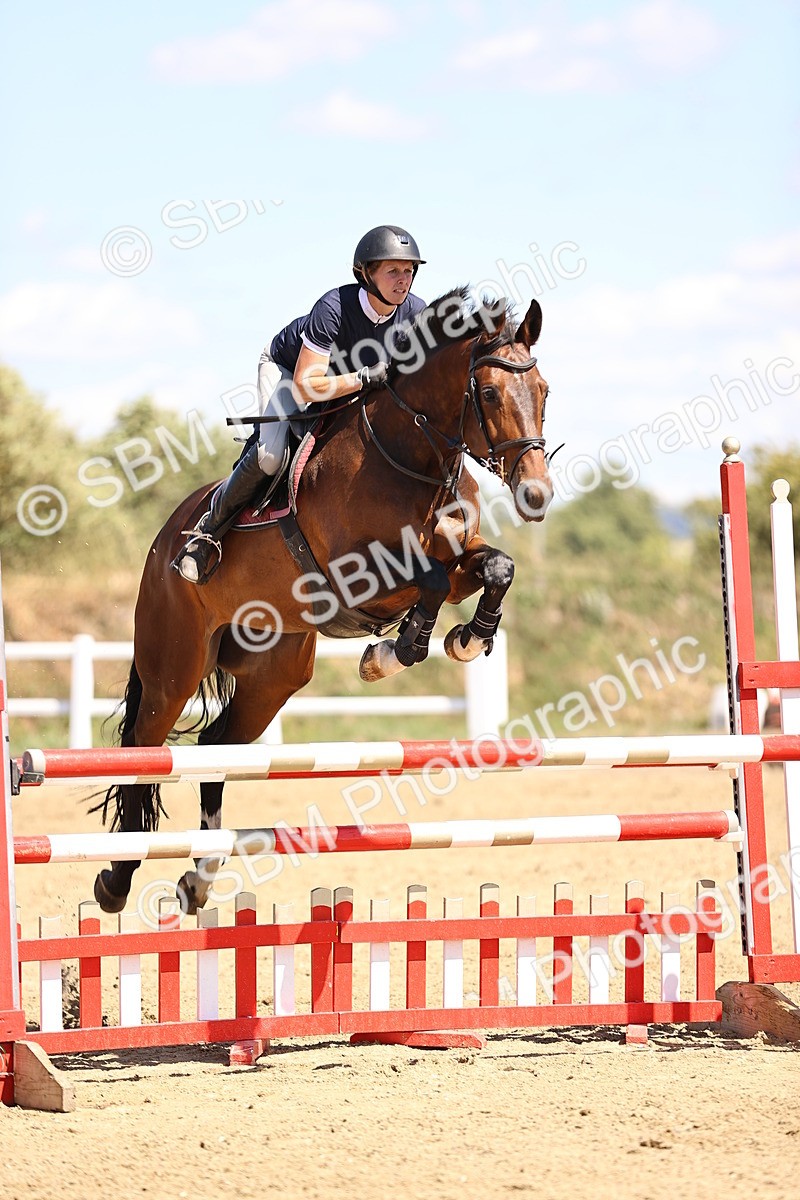 SBM_015017 - Class 15 - Senior Newcomers - 1.10m Open