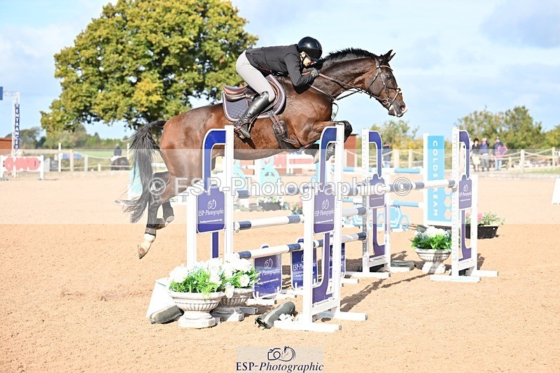 251005-104206-02837 - Cls 15 Foxhunter and 1.20m