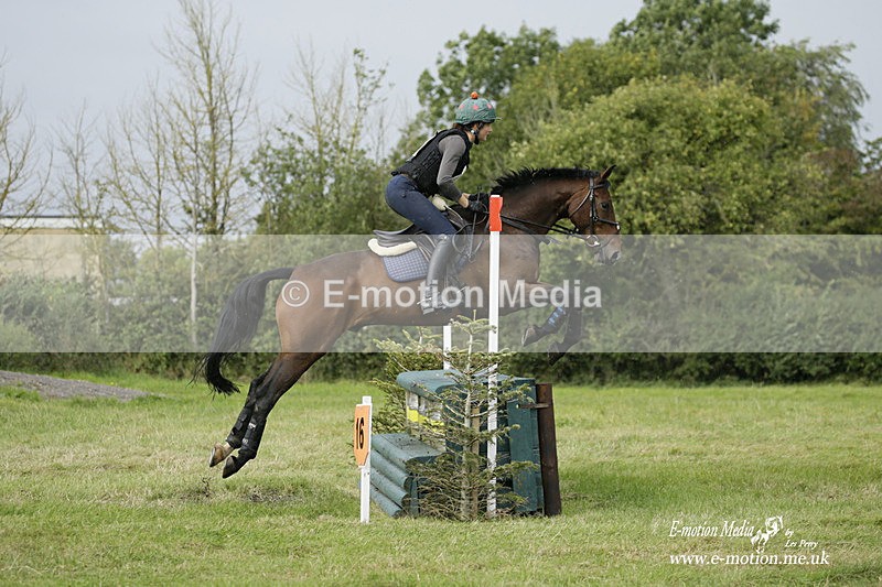  WWHT 031021 3646 - Intermediate Pairs (0.90m) 03/10/21