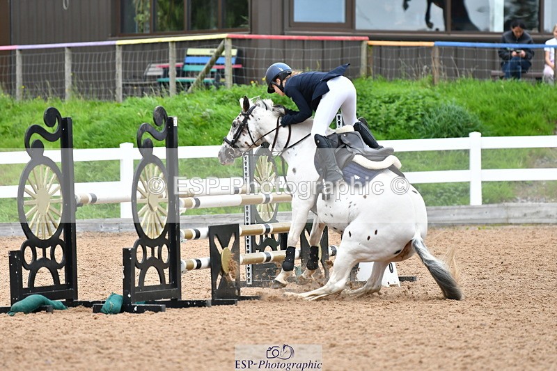 230819A-120806-00454 - Cls 25 Pony Newcomers & 1m Open