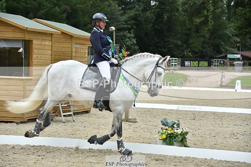 230813-182138-08864 - Medium Silver Presentations