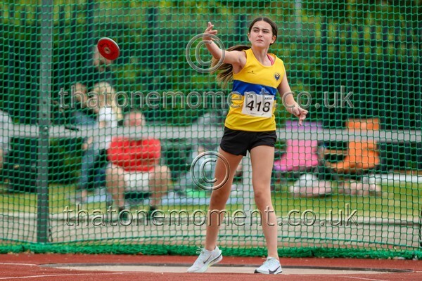 Age25SUN-920552 - Field Female Set Two