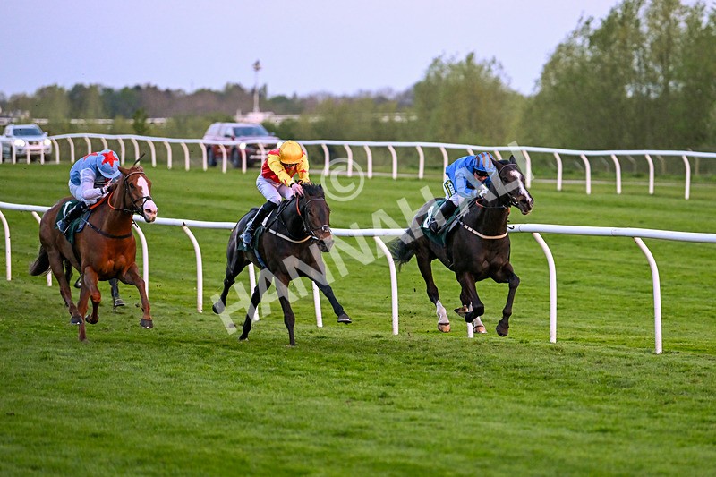 300424-Race 7-Highjacked-3209 - Race 7