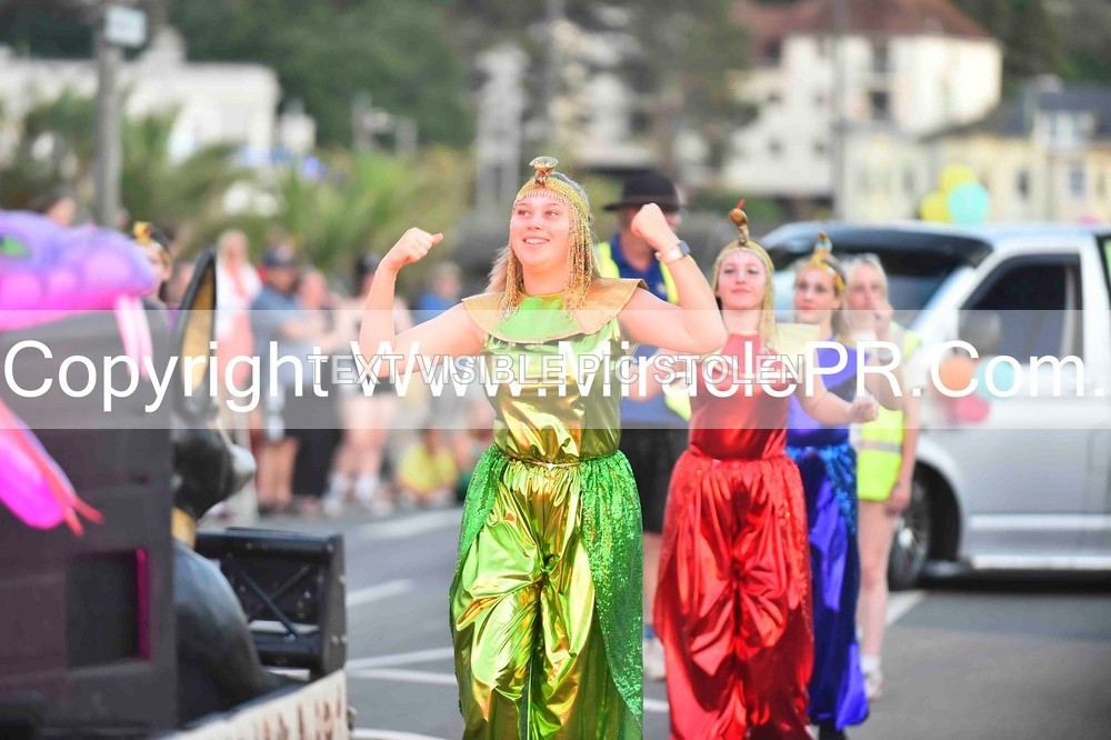 SH4_3987 - Carnival Procession.